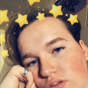 Meet your Posher, Alex